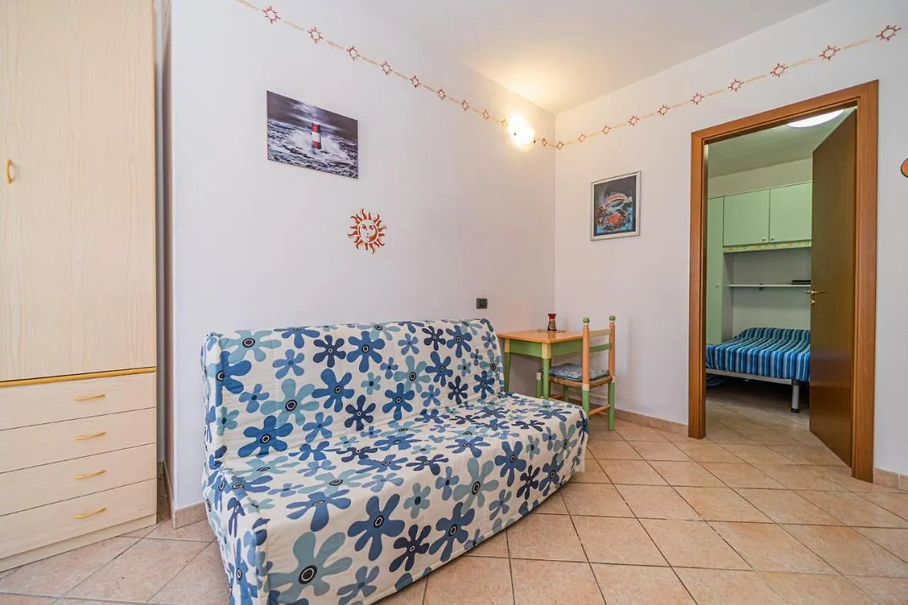 Kontakt z Appartamento Villa Da 2 Fino A 4 Persone Giardino